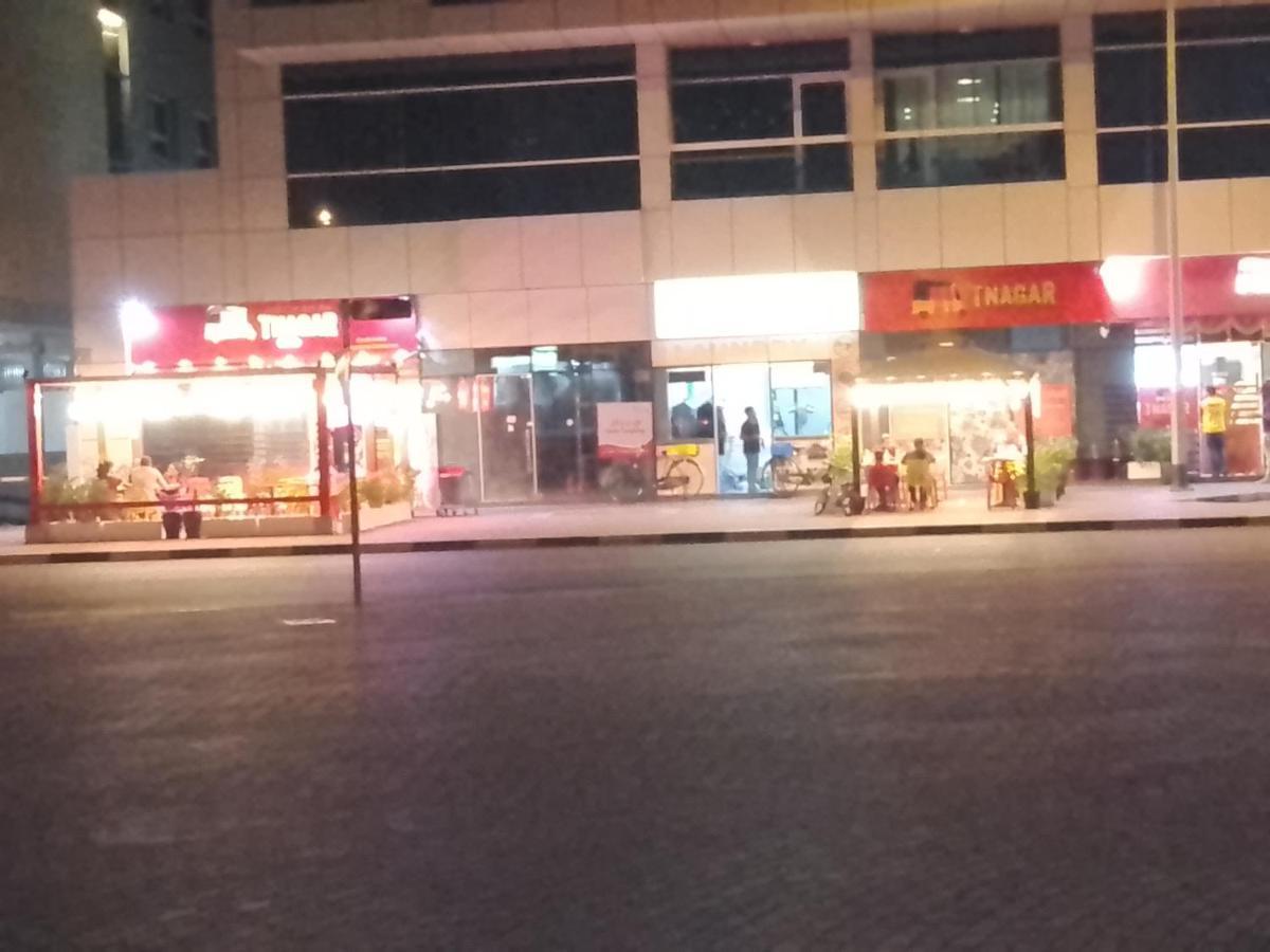 Abree Building New Hostel Dubai Exteriör bild